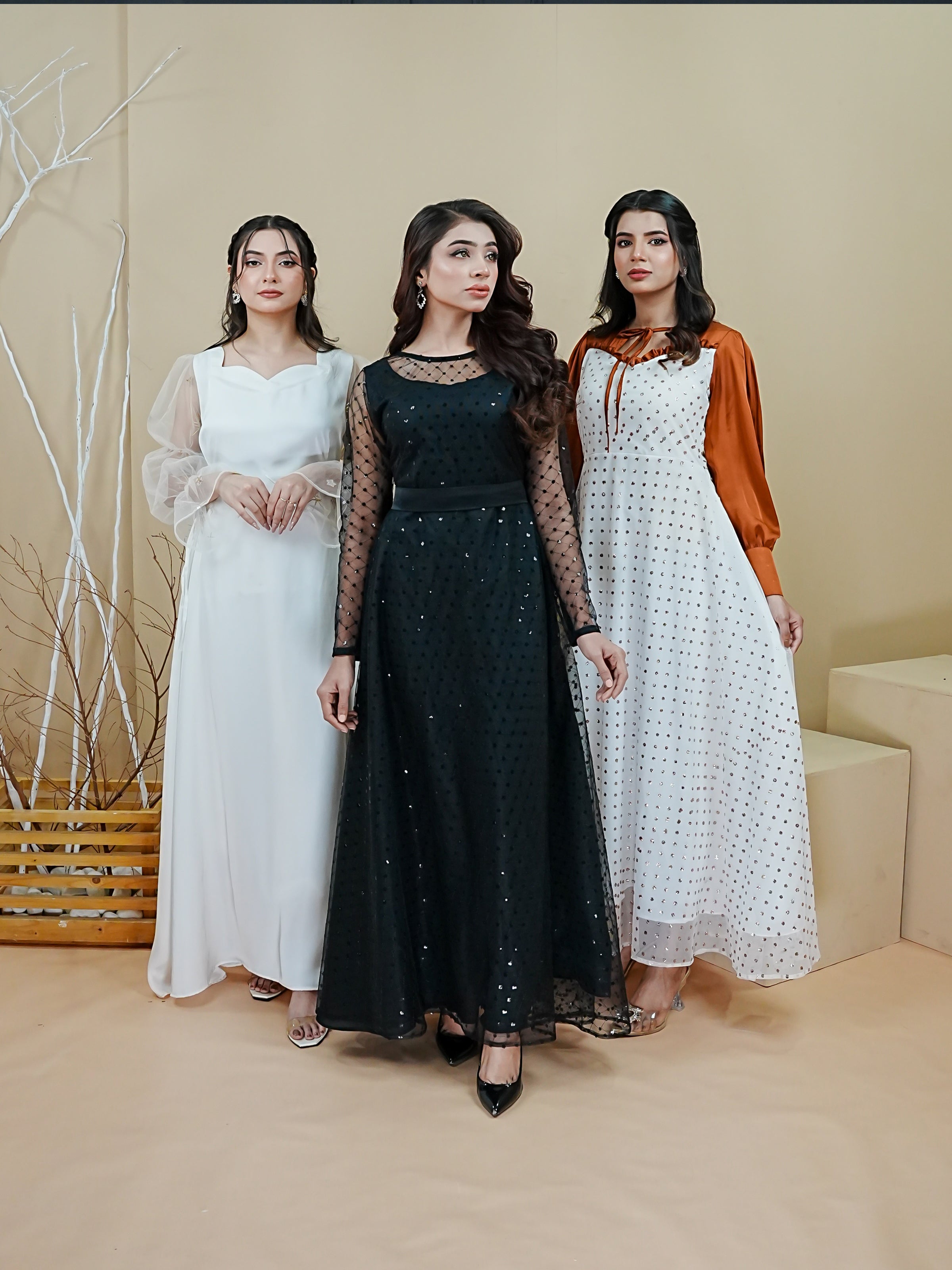 Stylish Dresses for Eid Online in Pakistan | ROBES