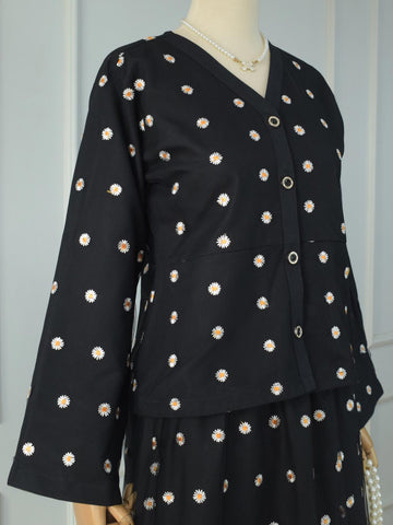 BLACK DAISY - BLACK BUTTON-FRONT TOP