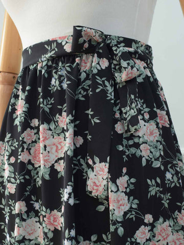 ELARA - BLACK RUFFLE HEM FLORAL SKIRT