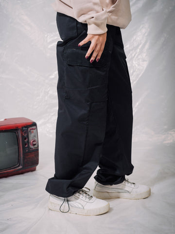 BLACK BAGGY PARACHUTE CARGO