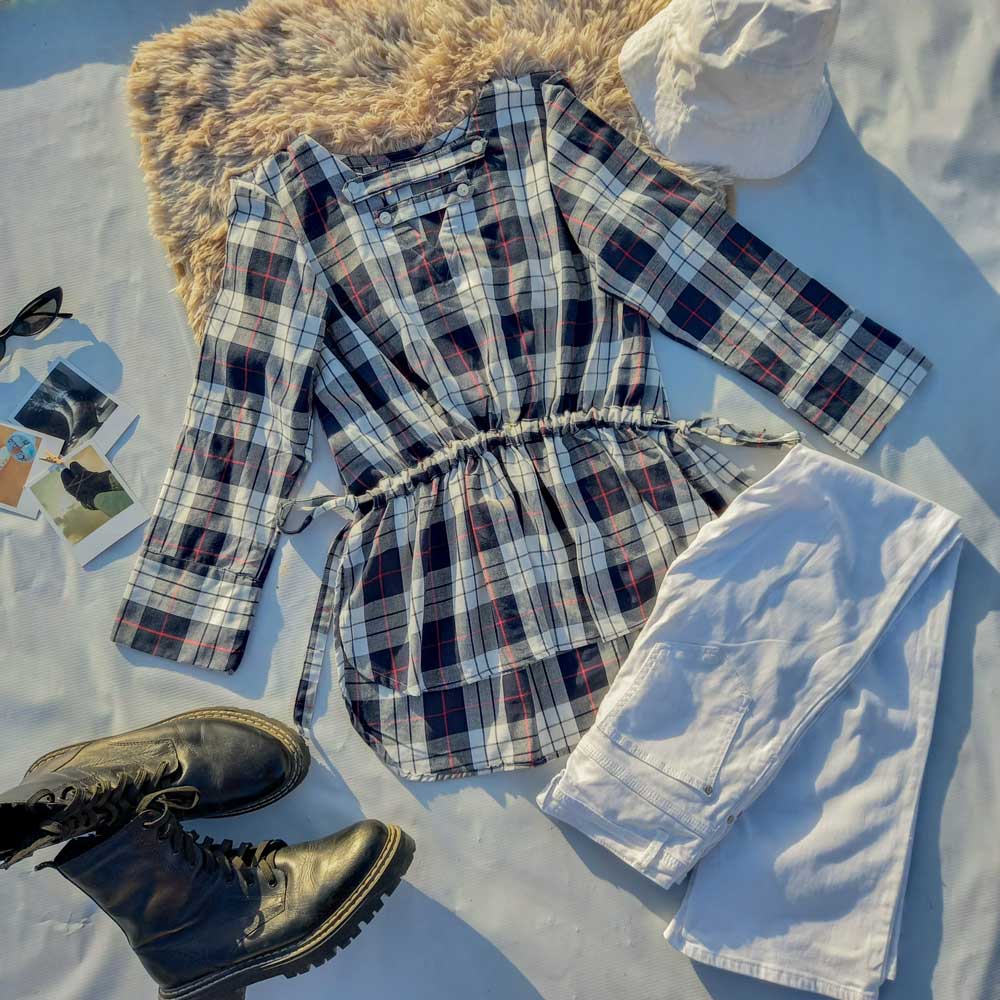 NAVY - PLAID TOP - ROBES