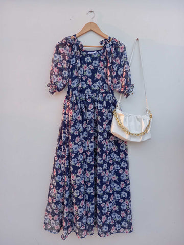 PRETTY IN PETALS MAXI - ROBES